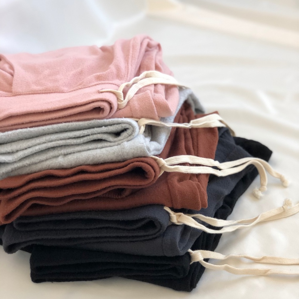 BOGO⭐️Last L—Lounge Set Sweatshirt +Jogger pants - Picture 7 of 7